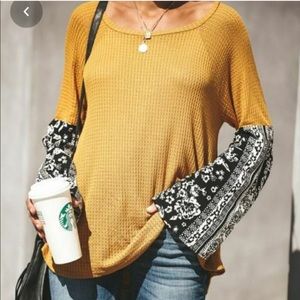 Patterned Sleeve Waffle‎ Tee